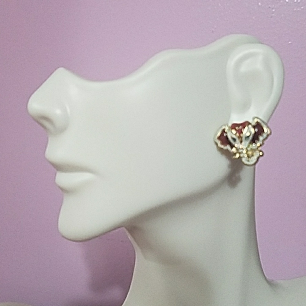 Betsey Johnson elephant earrings